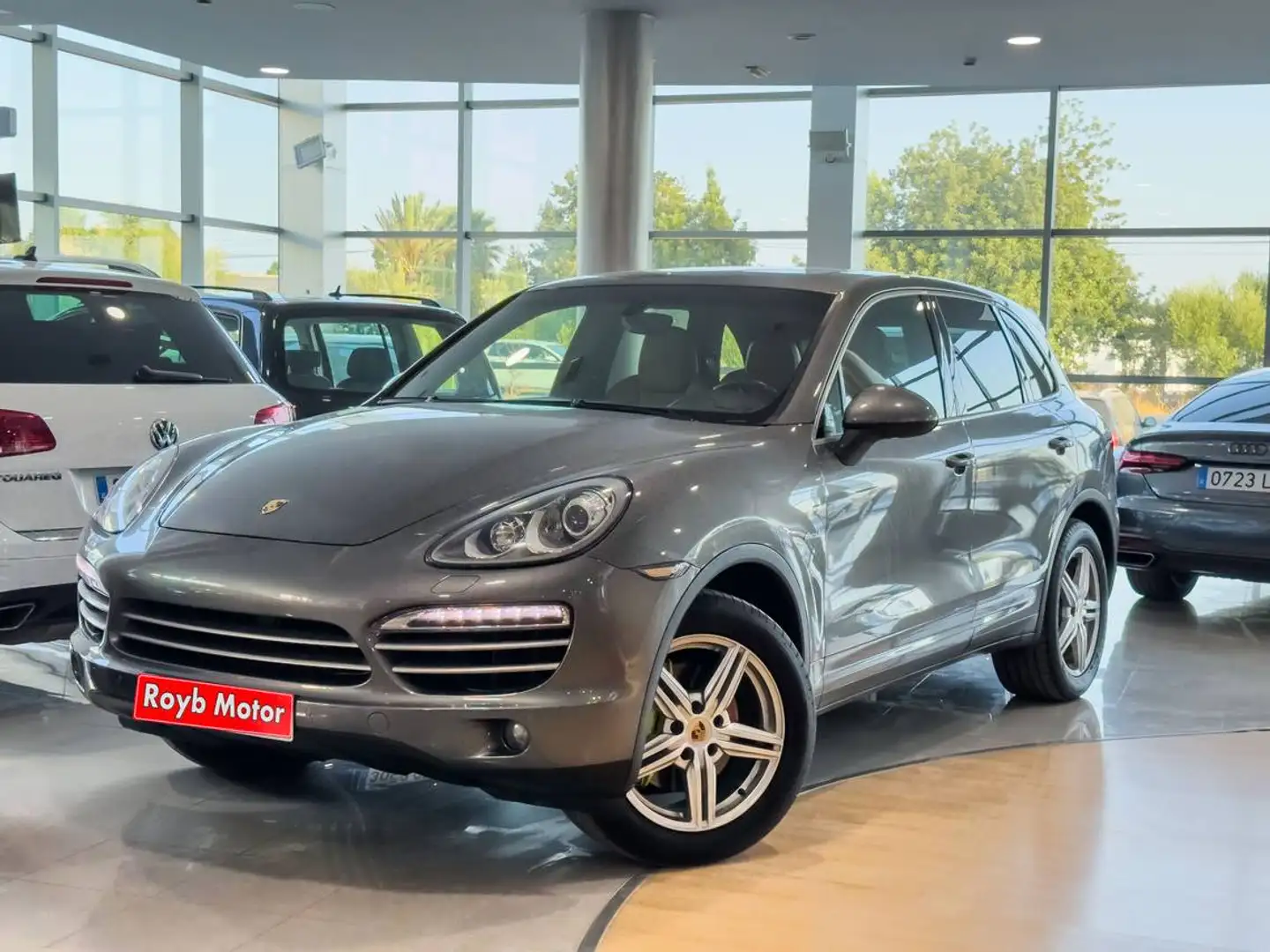 Porsche Cayenne Diesel Platinum Edition Aut. Gris - 1