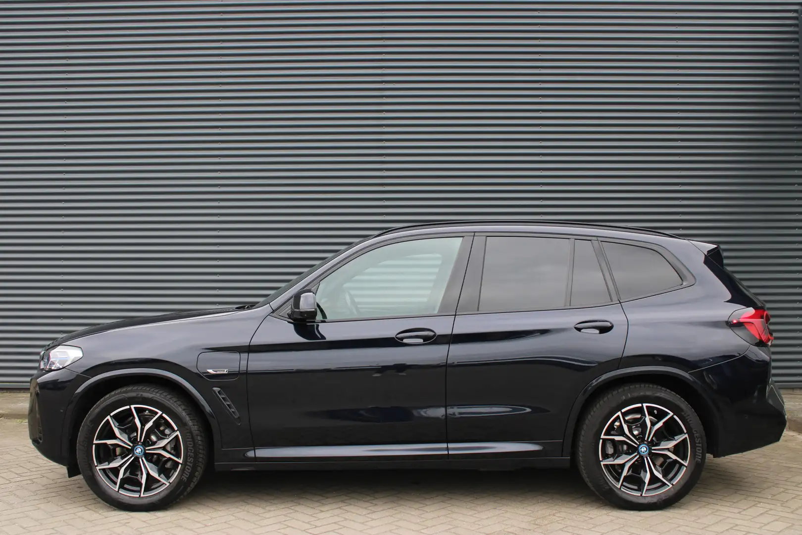 BMW X3 xDrive30e M-Sport Facelift Laser Vol-Leder HUD 360 Negro - 2