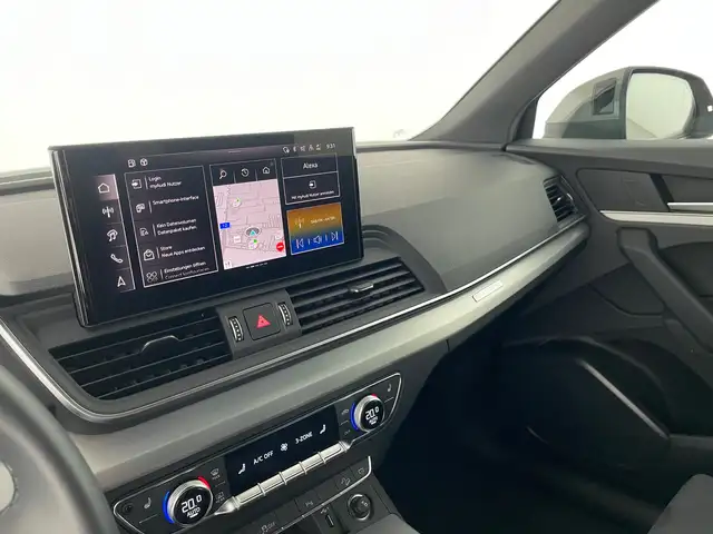 Audi Q5 view 9