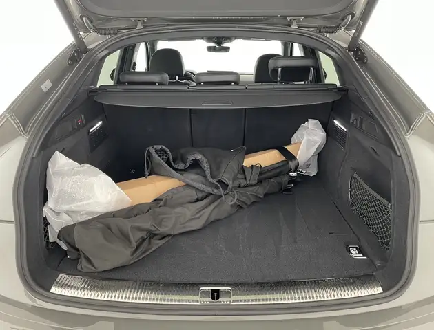 Audi Q5 view 7