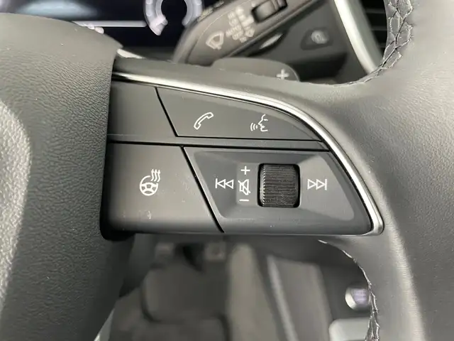 Audi Q5 view 15