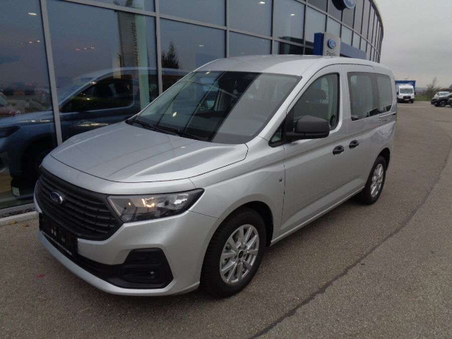 2025 Ford Tourneo