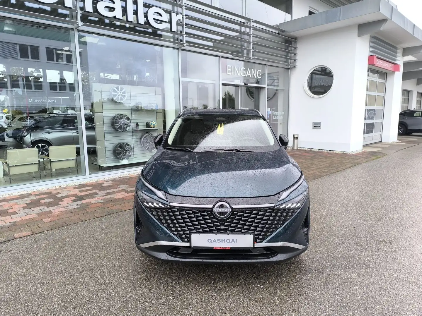 Nissan Qashqai 1.3 DIG-T Mild-Hybrid AT N-Connecta WP Grün - 2