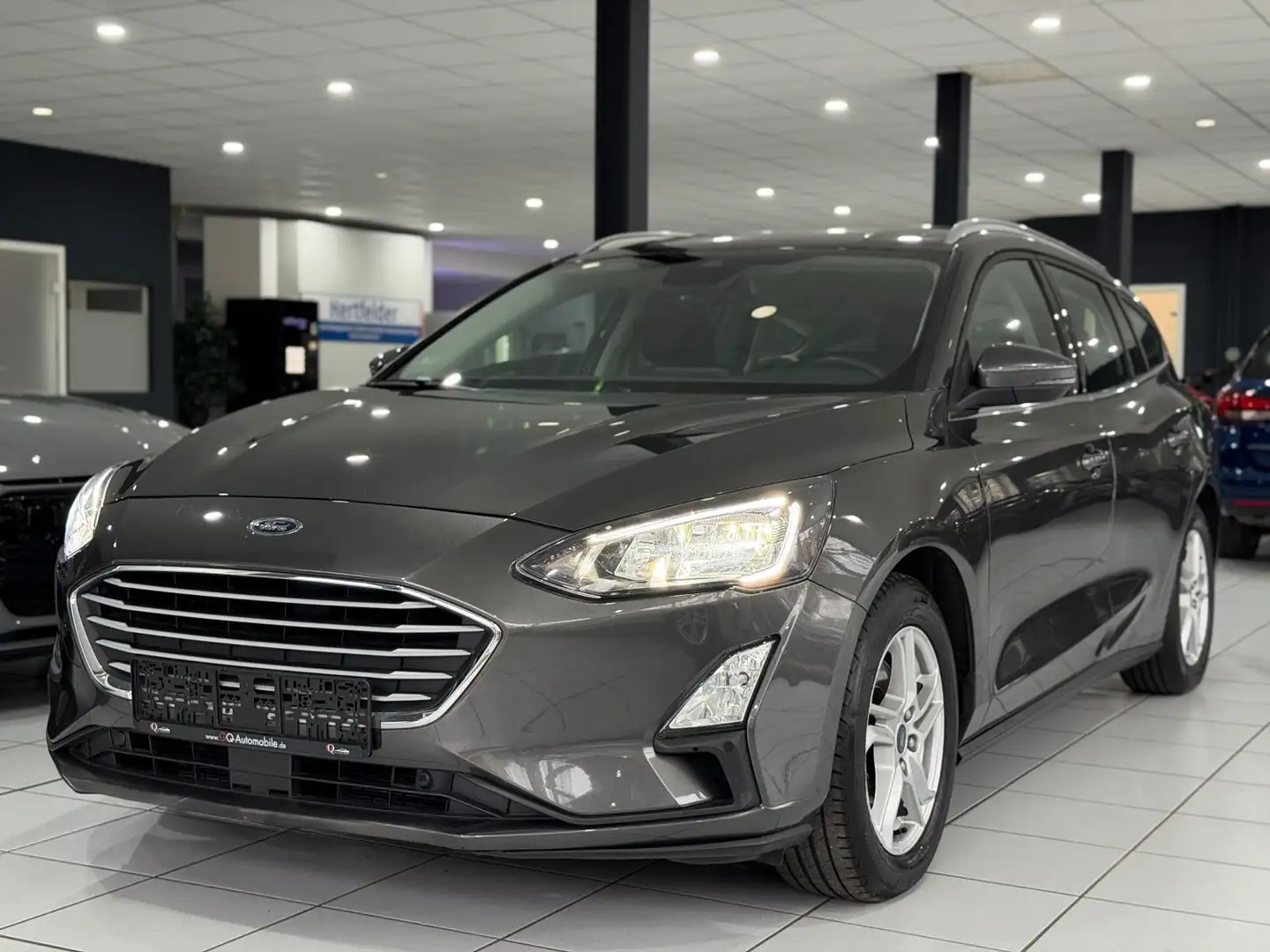 Ford Focus Turnier C&C*AUTOMATIK*KAMERA*LED*CARPLAY* Gris - 2