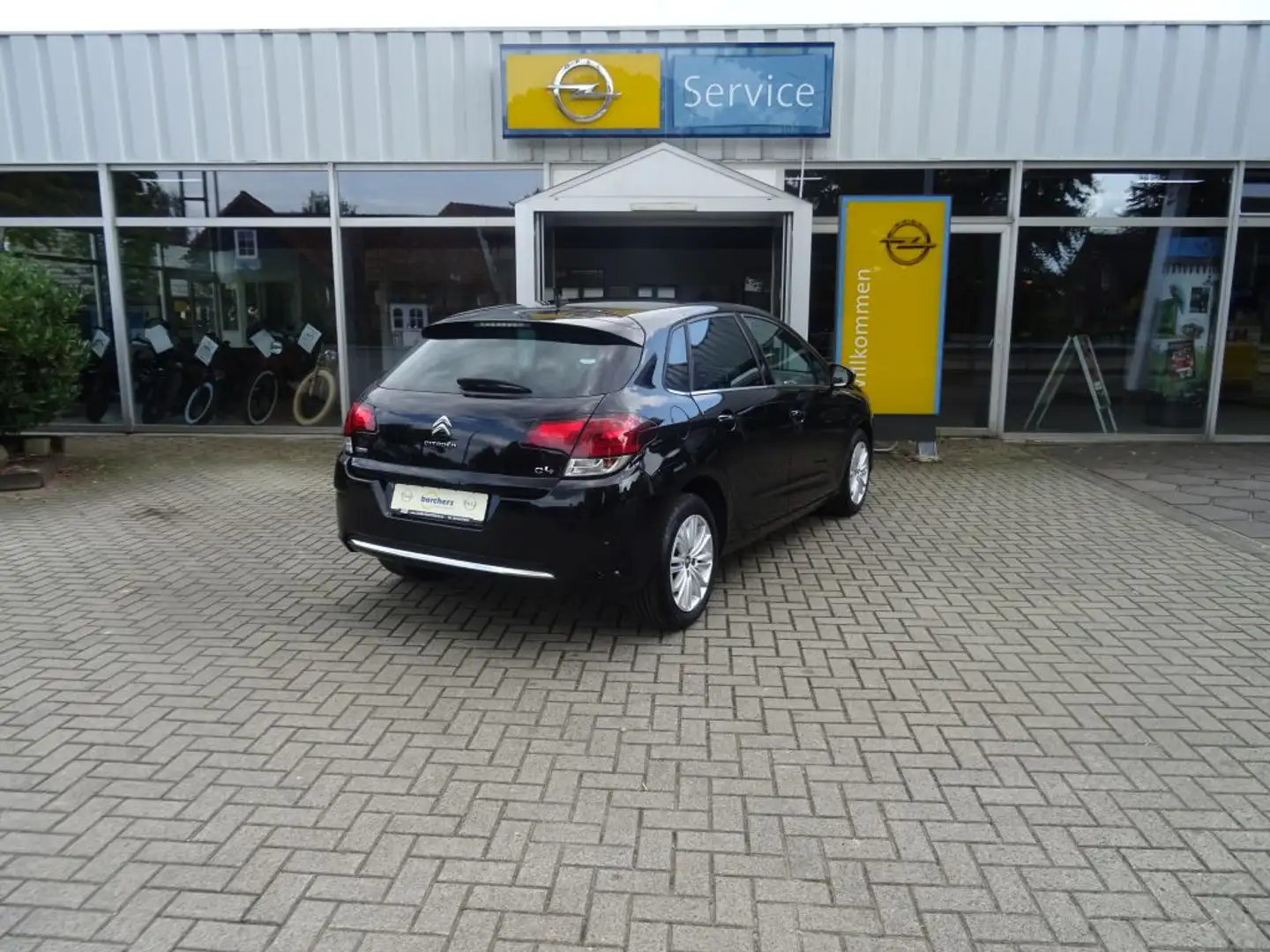Citroen C4 BlueHDi 120Selection Schwarz - 2
