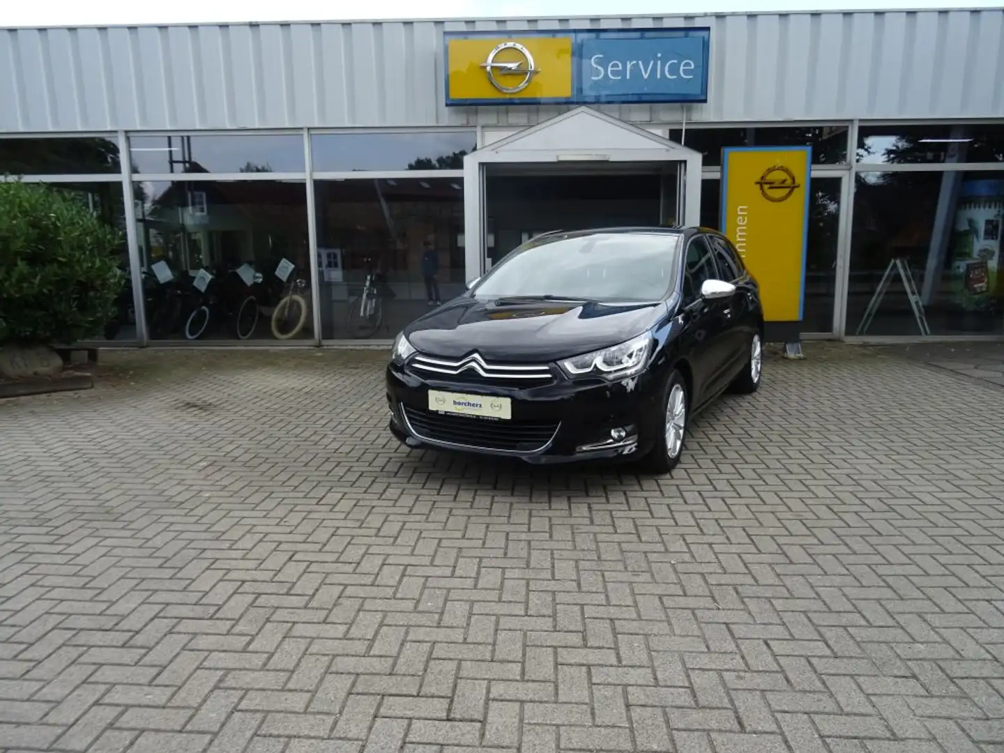 Citroen C4 BlueHDi 120Selection Schwarz - 1