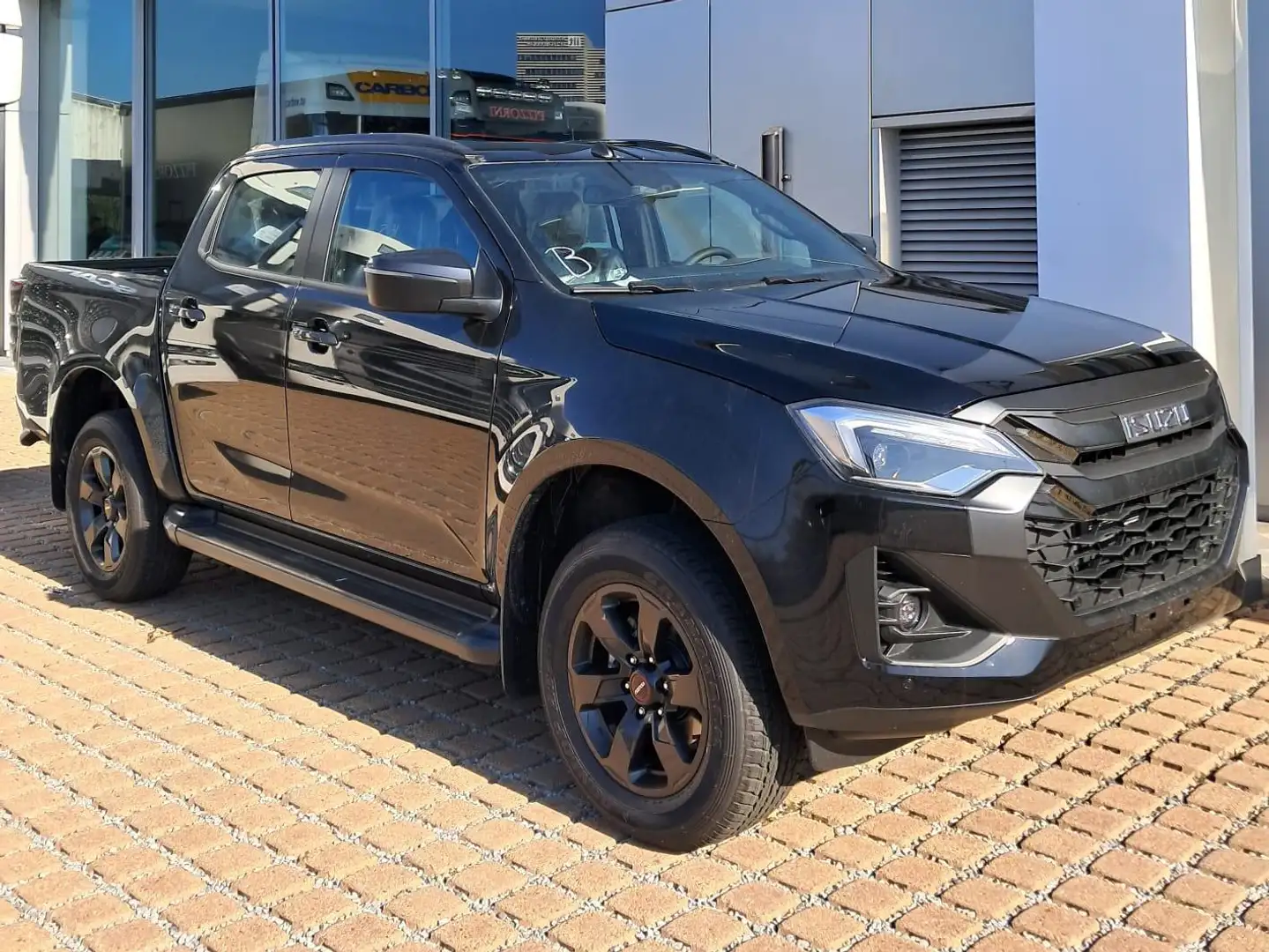 Isuzu D-Max 1.9 TD CREW N60 NITRO SPORT 4x4 AUTOMATICO Zwart - 1