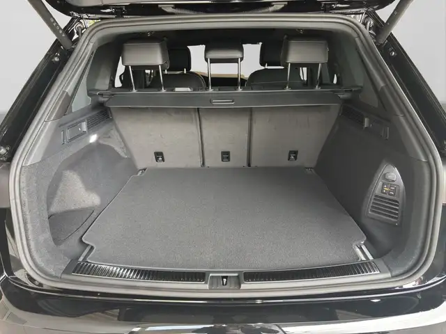 Volkswagen Touareg view 15
