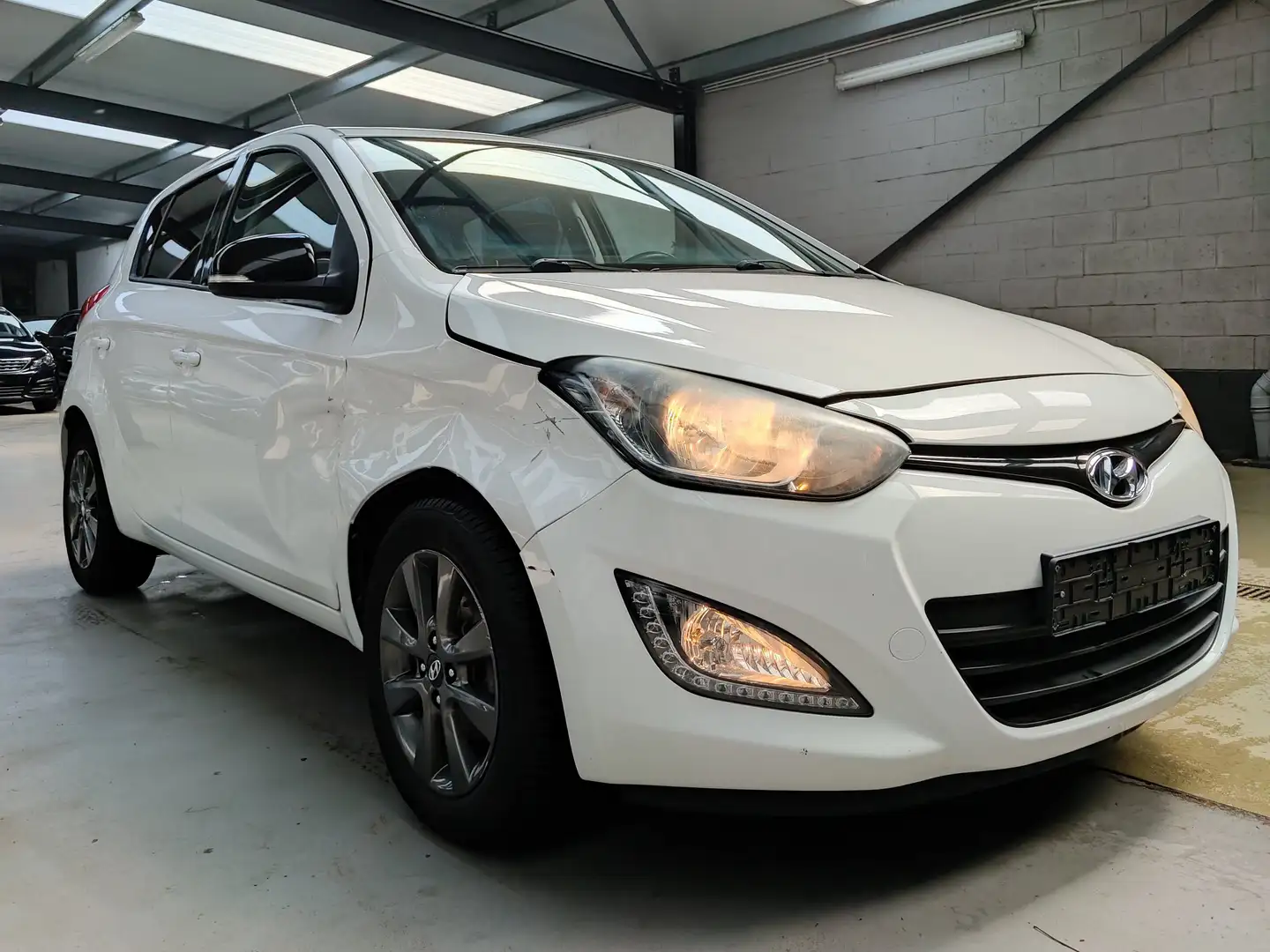 Hyundai i20 1.2i Comfort Blanc - 1