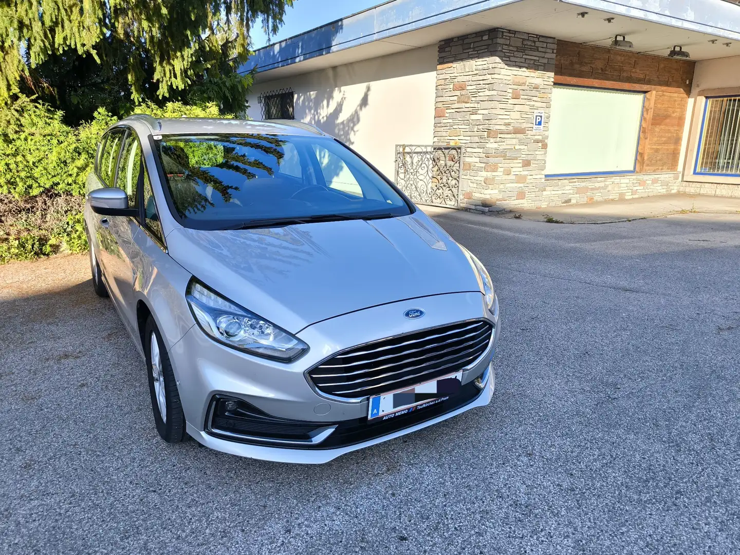 Ford S-Max 2.0 EcoBlue Aut. TITANIUM Grau - 2