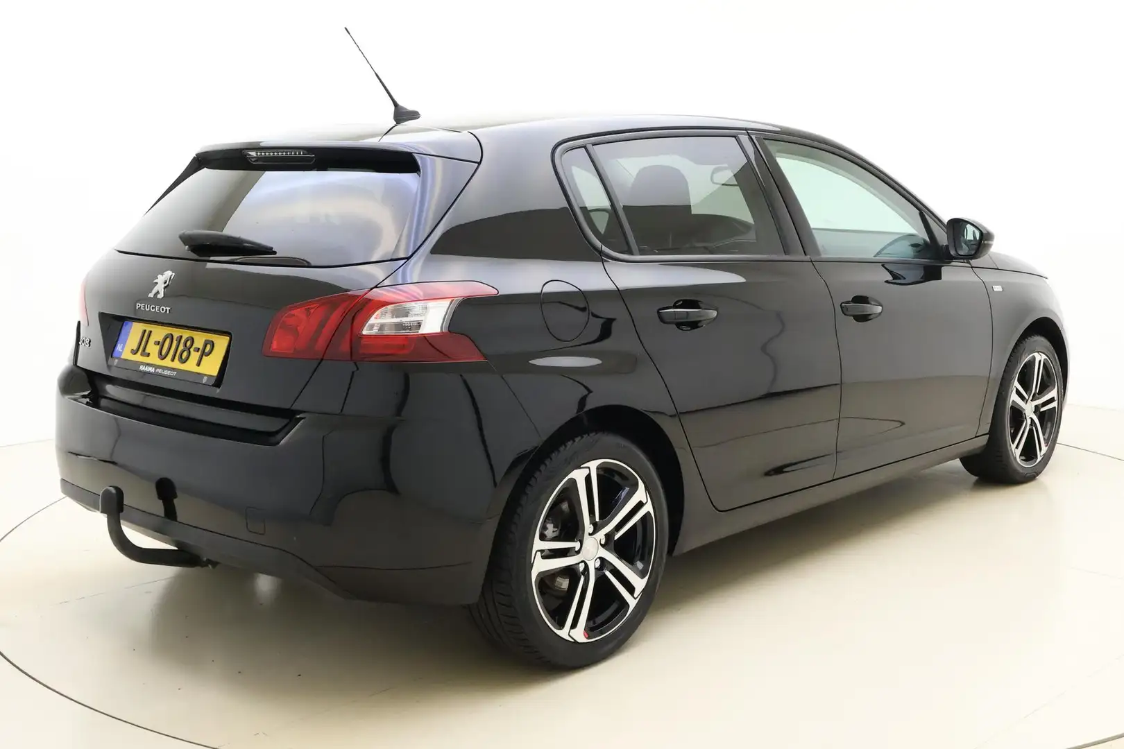 Peugeot 308 1.2 PureTech Style | Navigatie | Climate Control | Zwart - 2