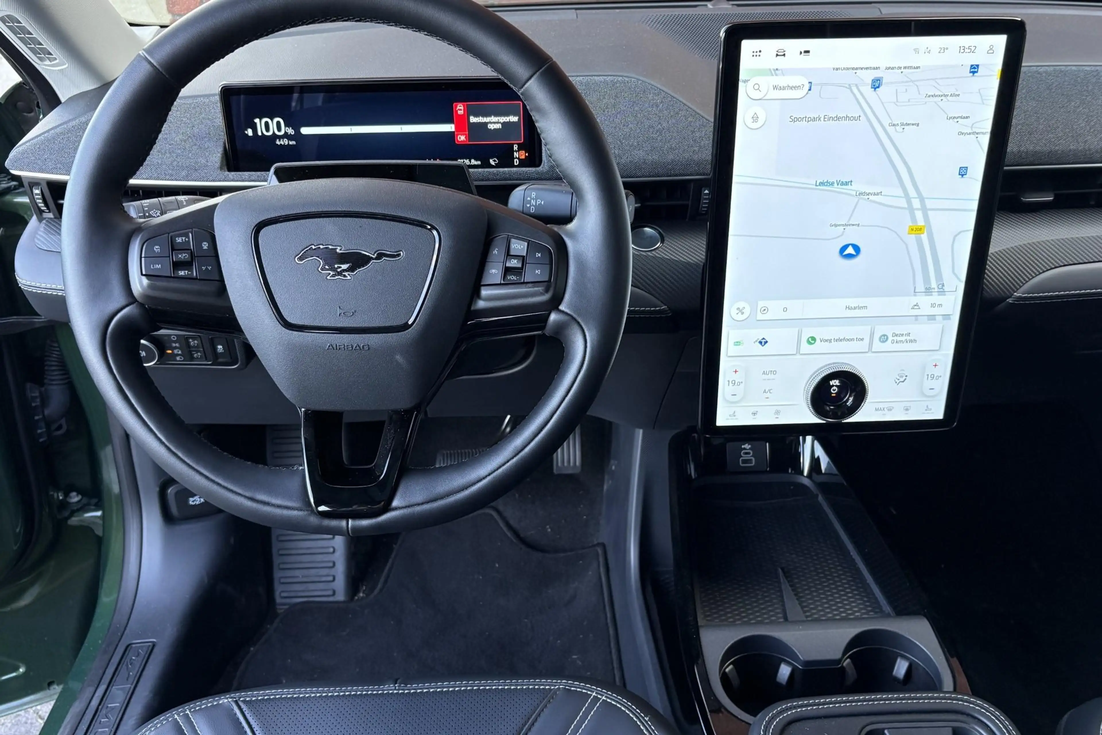 Ford Mustang Mach-E Standard RWD 73 kWh | Technology Pack+ | Panoramad — photo 3