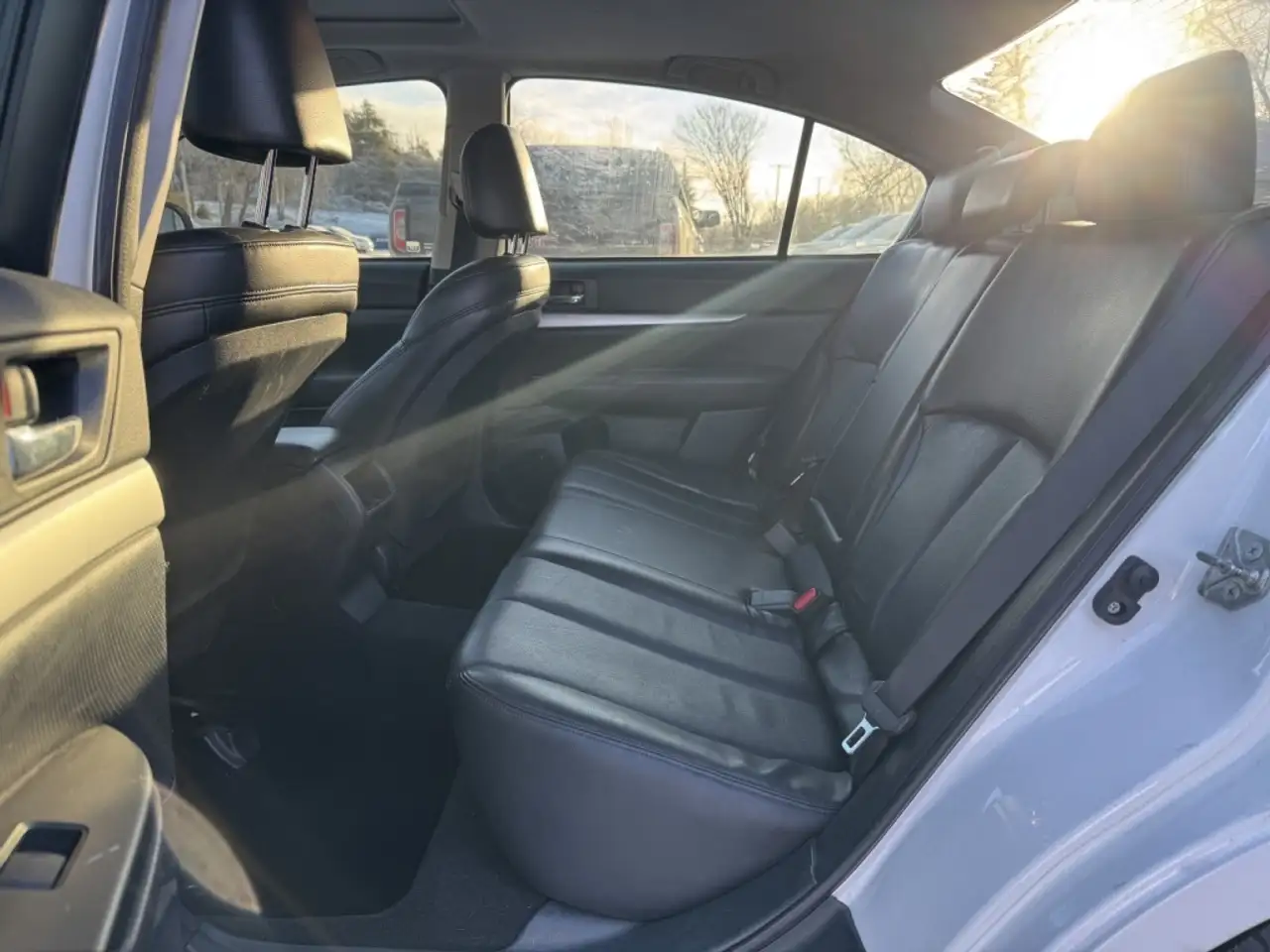 Subaru Legacy снимка Subaru Legacy