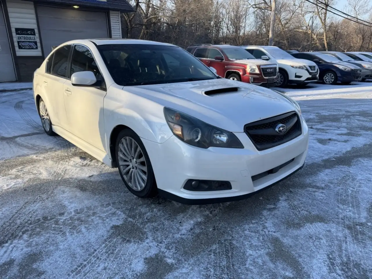 Subaru Legacy снимка Subaru Legacy