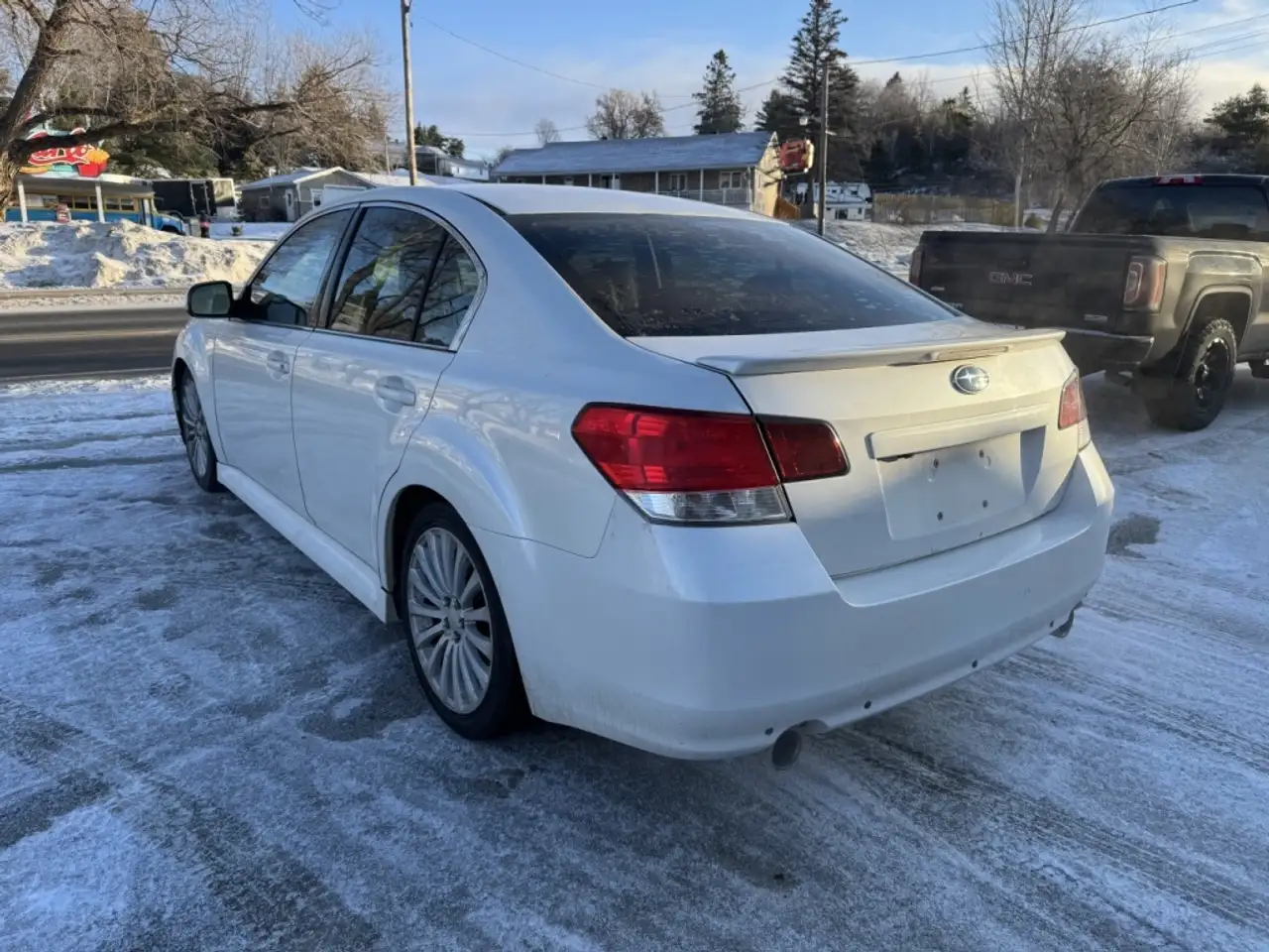 Subaru Legacy снимка Subaru Legacy