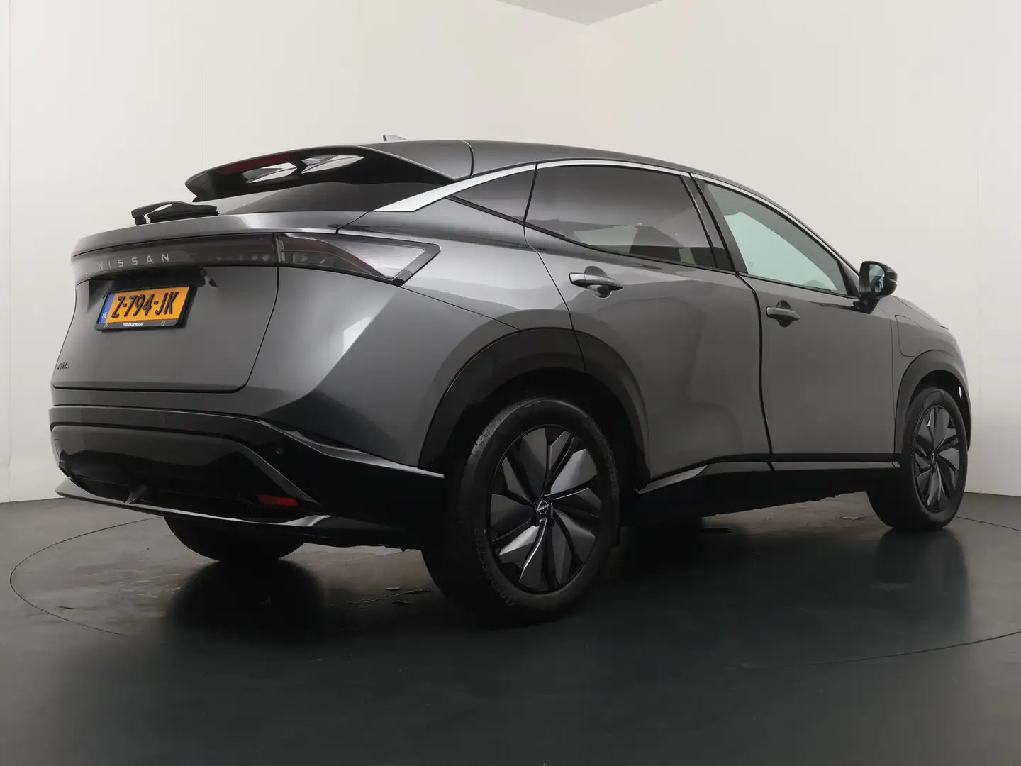 Nissan Ariya Engage 66 kWh | Parkeercamera | Adapt. Cruise | Grijs - 2