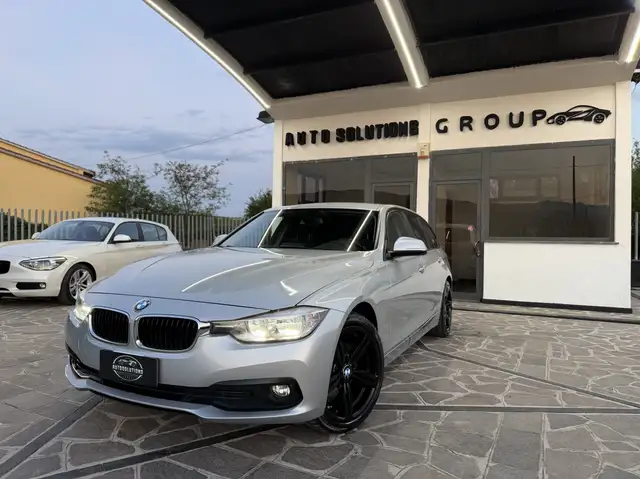 BMW 318 318d Touring Sport automatica