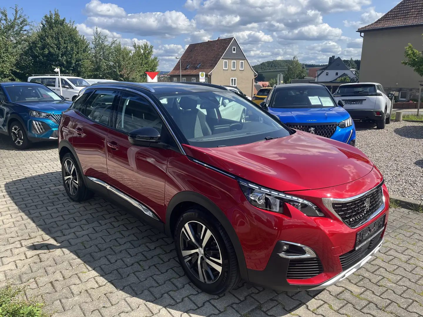 Peugeot 3008 Allure AHZV, el.Heckklappe, SH Rot - 2