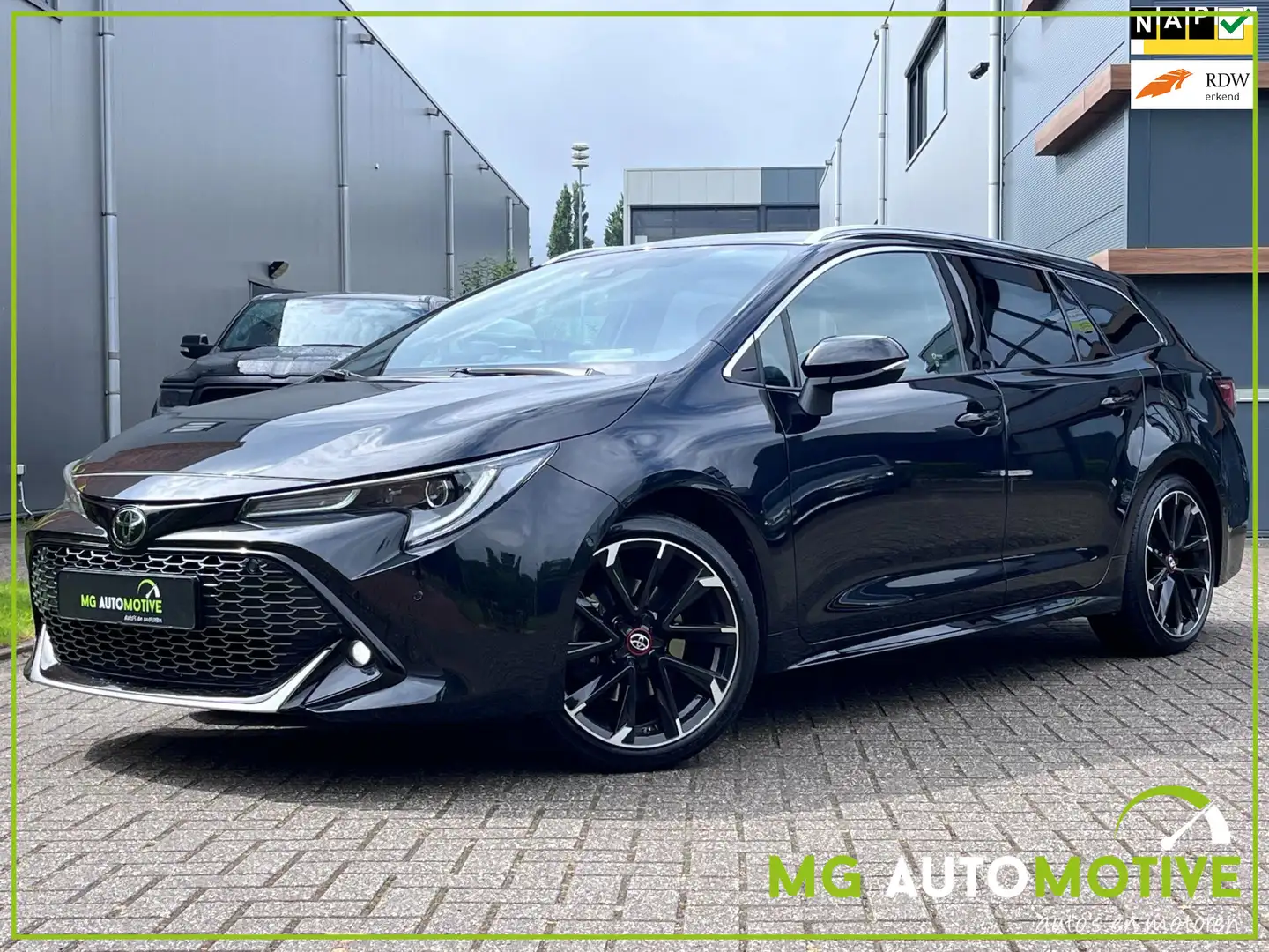 Toyota Corolla Touring Sports 2.0 Hybrid GR-Sport Plus | HUD | Pa Zwart - 1