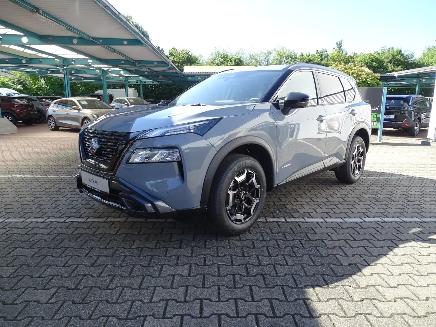 Nissan X-Trail 1.5 VC-T e-Power N-Trek Facelift Grau - 2