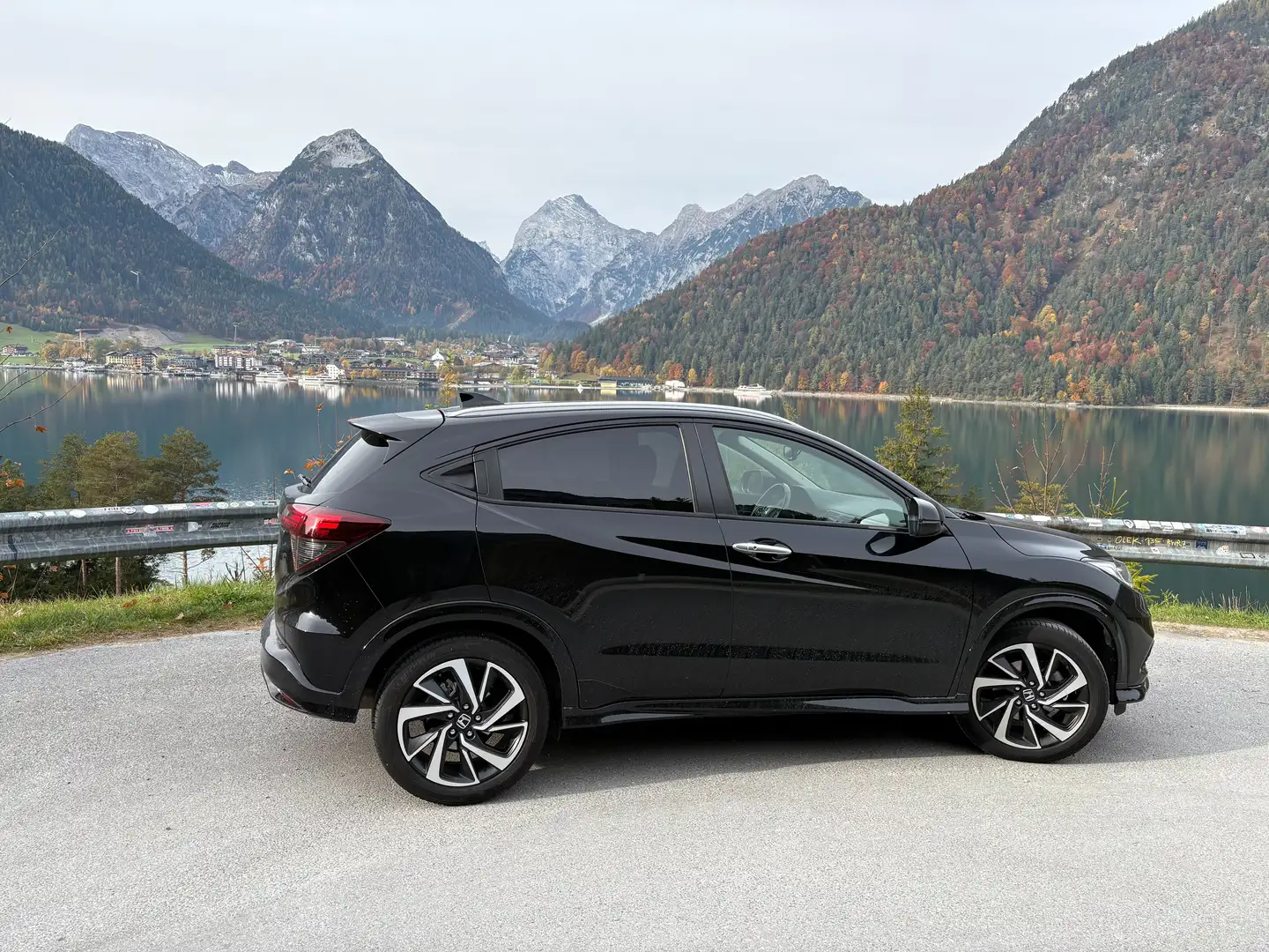 Honda HR-V HR-V 1,5 i-VTEC Executive Executive Schwarz - 2