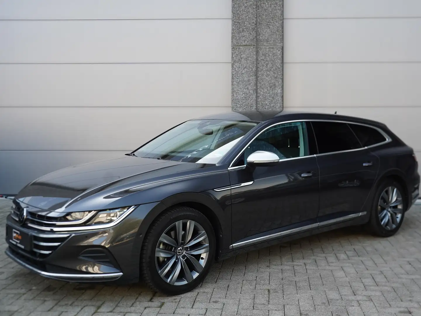 Volkswagen Arteon 2.0 TSI DSG Elegance * IQ LIGHT / TREKHAAK / CAM * Gris - 2