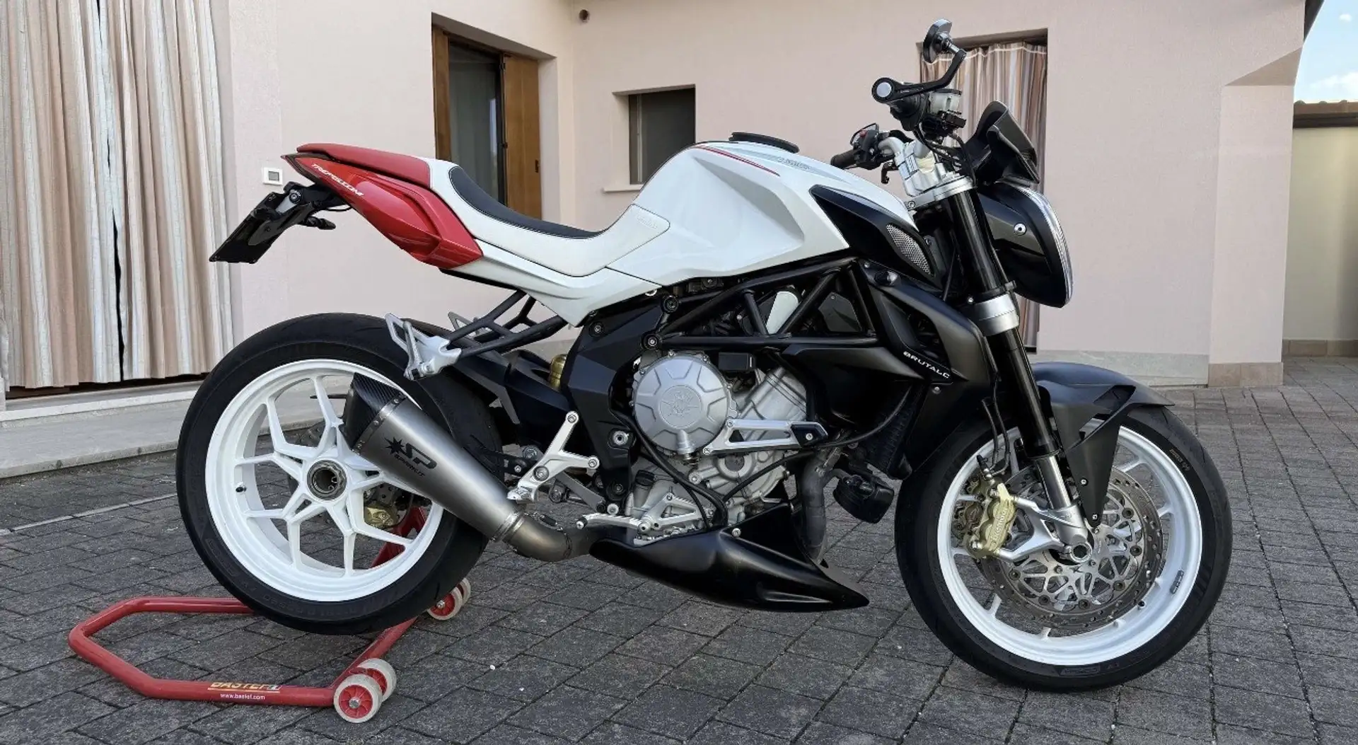 MV Agusta Brutale 800 - 1