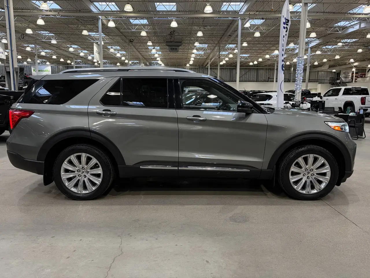 Ford Explorer снимка Ford Explorer