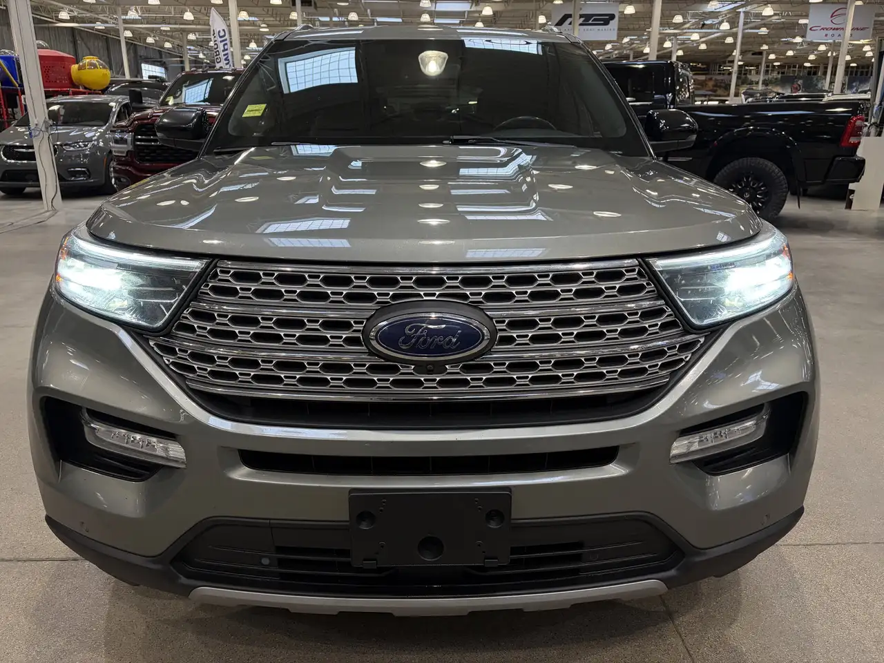 Ford Explorer снимка Ford Explorer