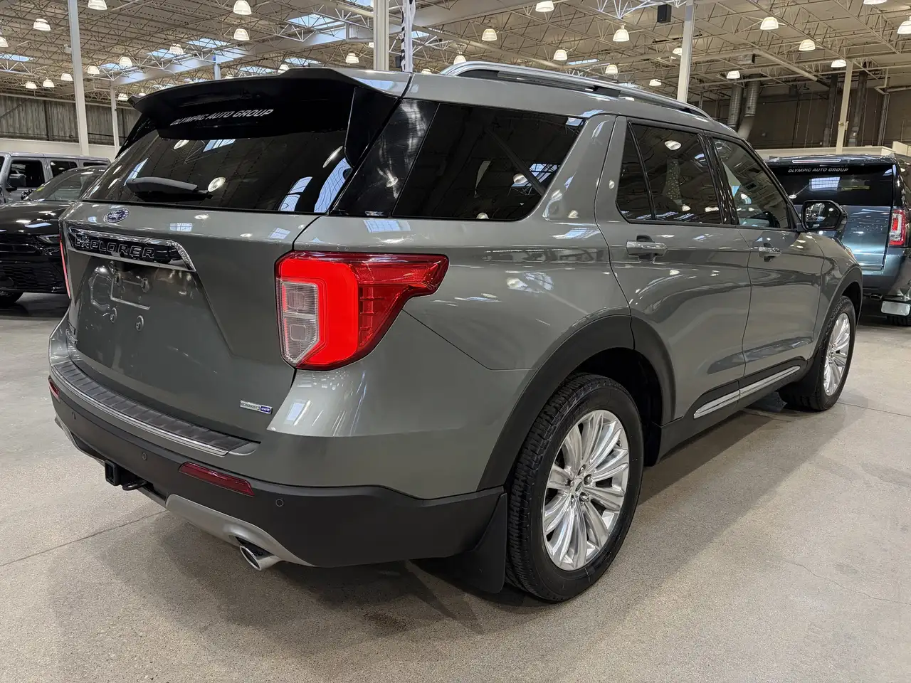 Ford Explorer снимка Ford Explorer
