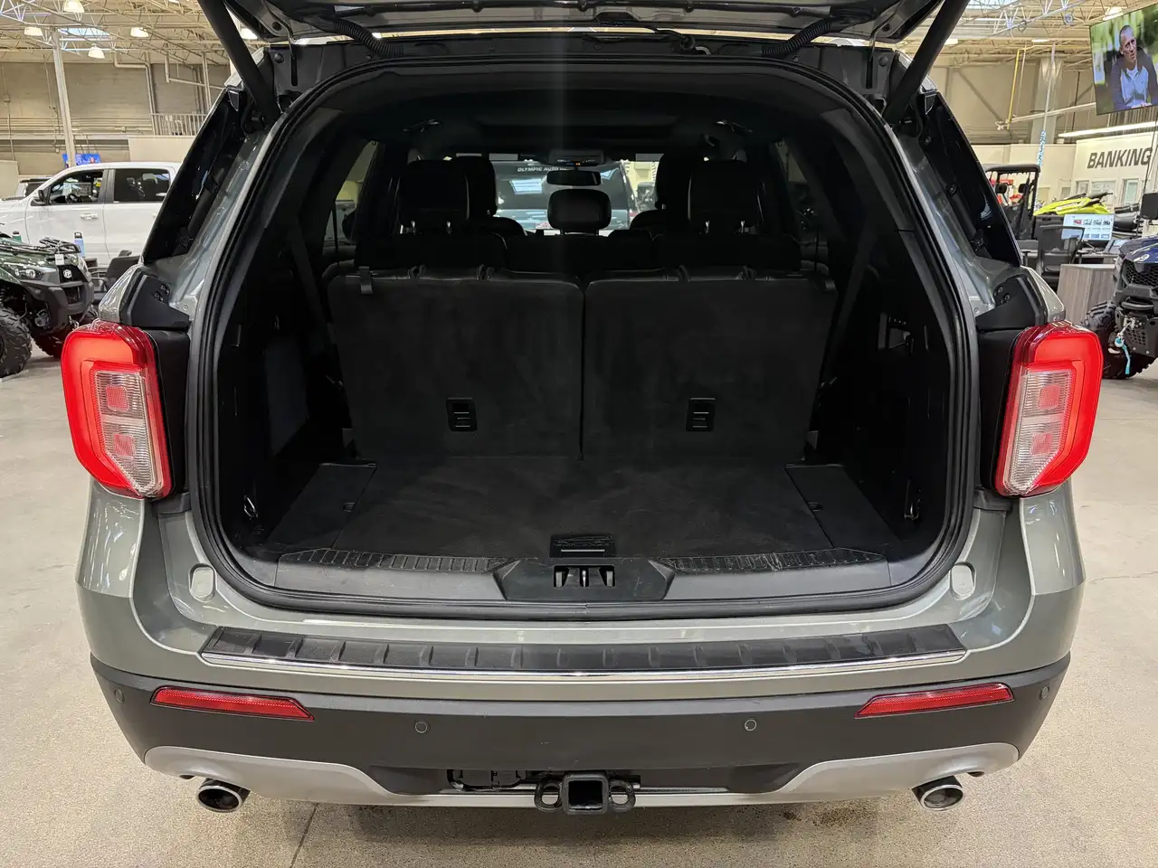 Ford Explorer снимка Ford Explorer