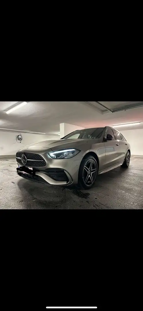 Mercedes-Benz C 300 e T PHEV 25,4kWh Aut. Silber - 1