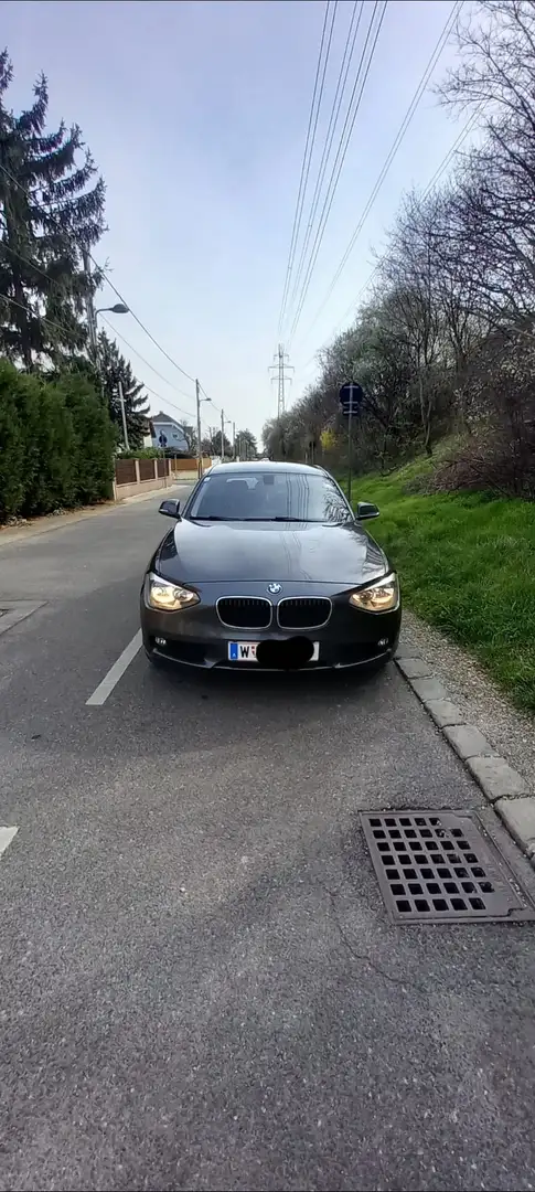 BMW 118 118d xDrive Gris - 1