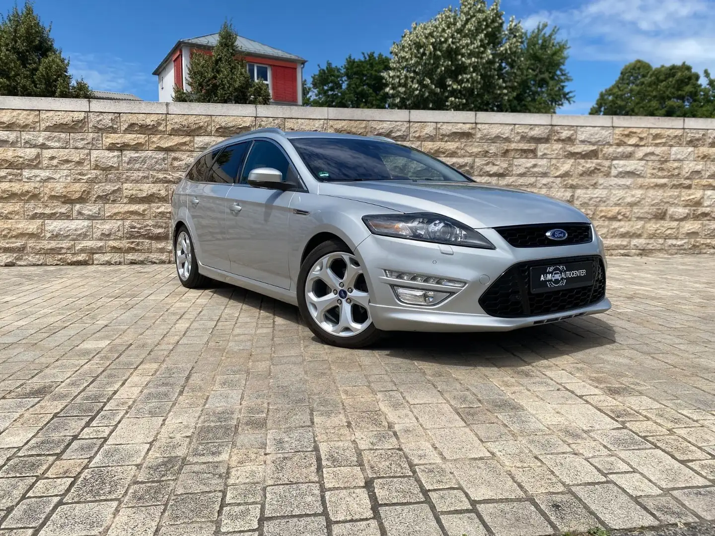 Ford Mondeo Turnier Titanium S Automatik Silber - 1