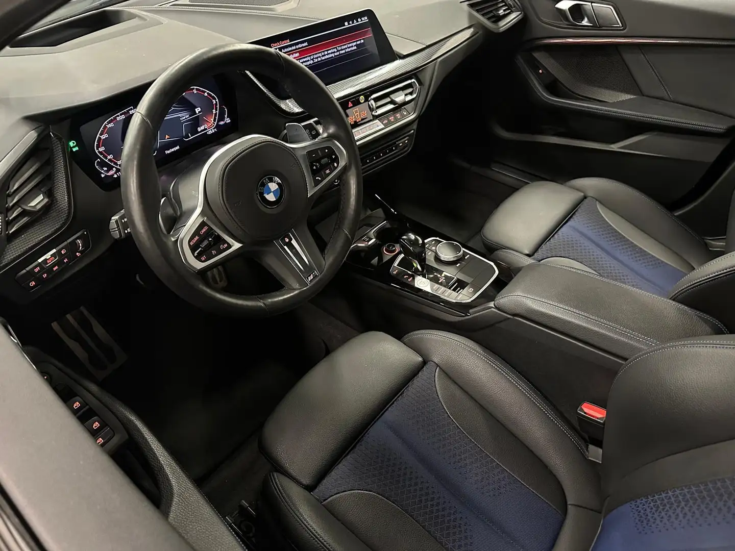 BMW 135 1-serie M135i xDrive High Executive / CarPlay / Na Zwart - 2