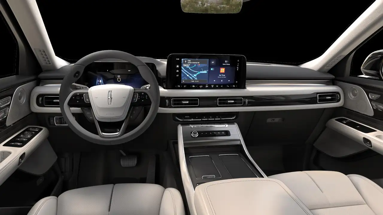 Lincoln Aviator снимка Lincoln Aviator