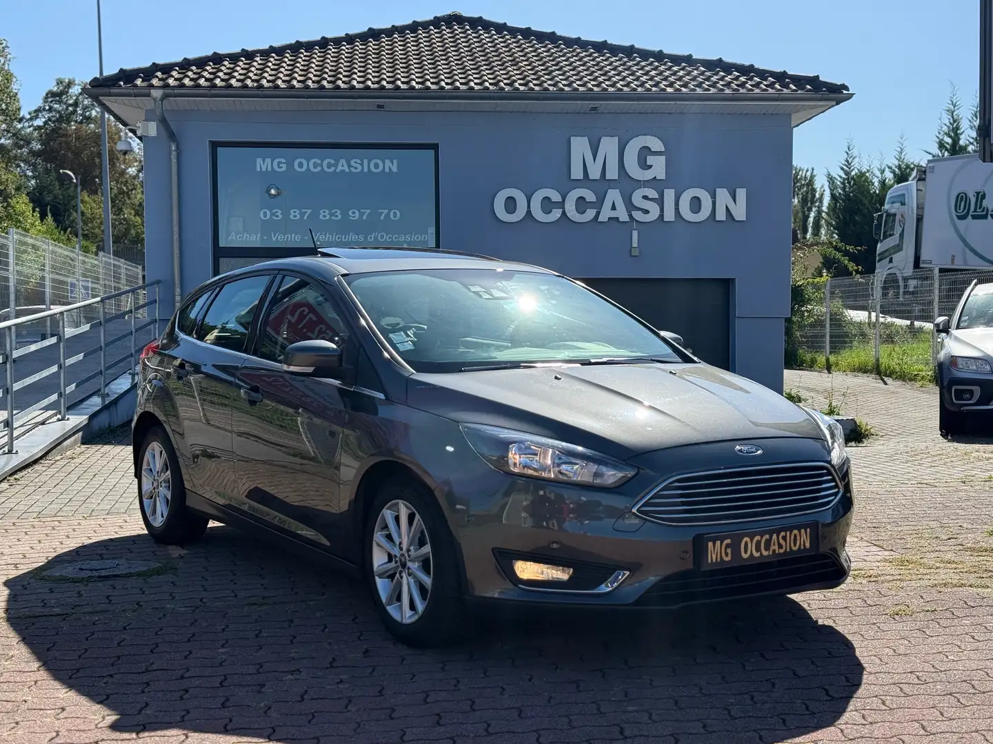 Ford Focus Focus 1.5 TDCi 120 S Gris - 2