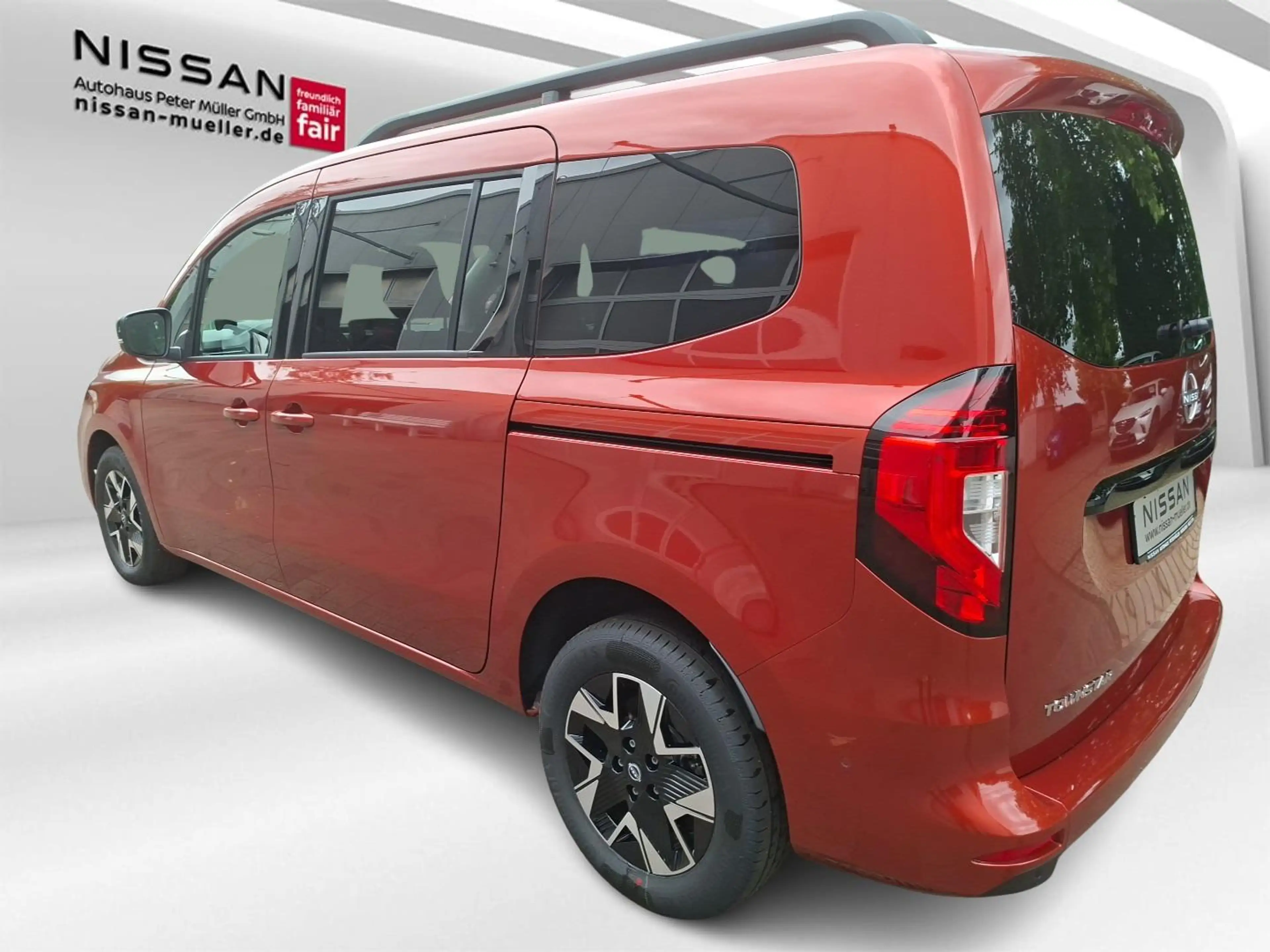 Nissan Townstar Kombi L2 2,3t DIG-T 130 6MT Tekna 2ST 7Sitze — photo 4