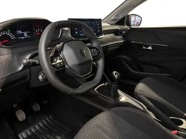 Peugeot 208 view 11