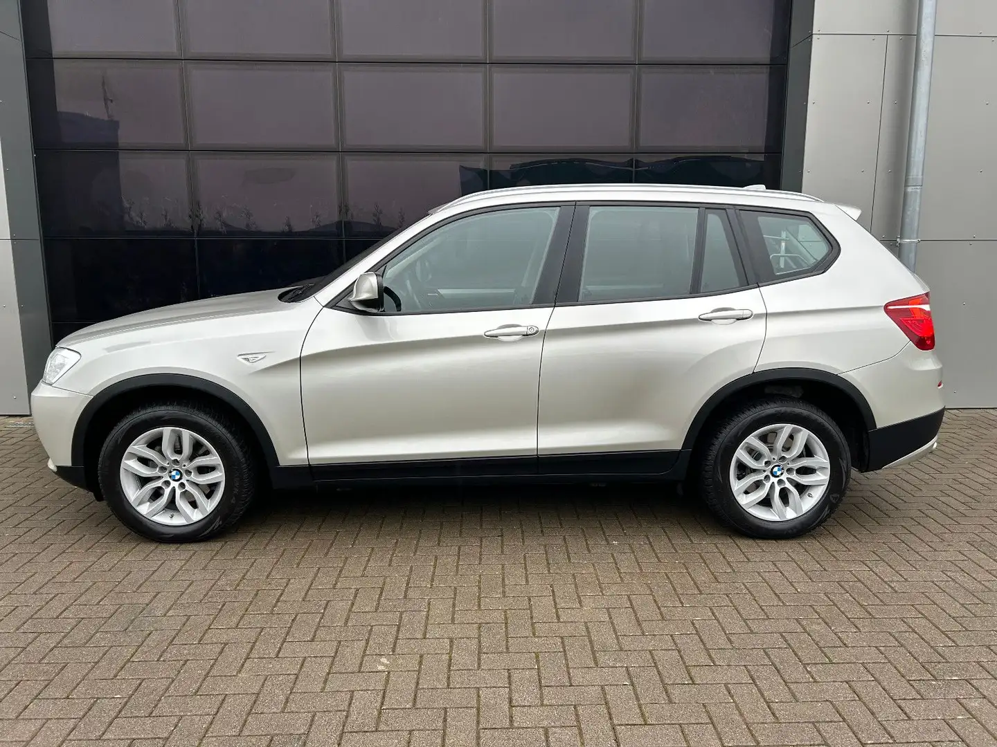 BMW X3 xDrive 20d 2.Hd.|AHK|Kamera|Bi-Xenon Silber - 2