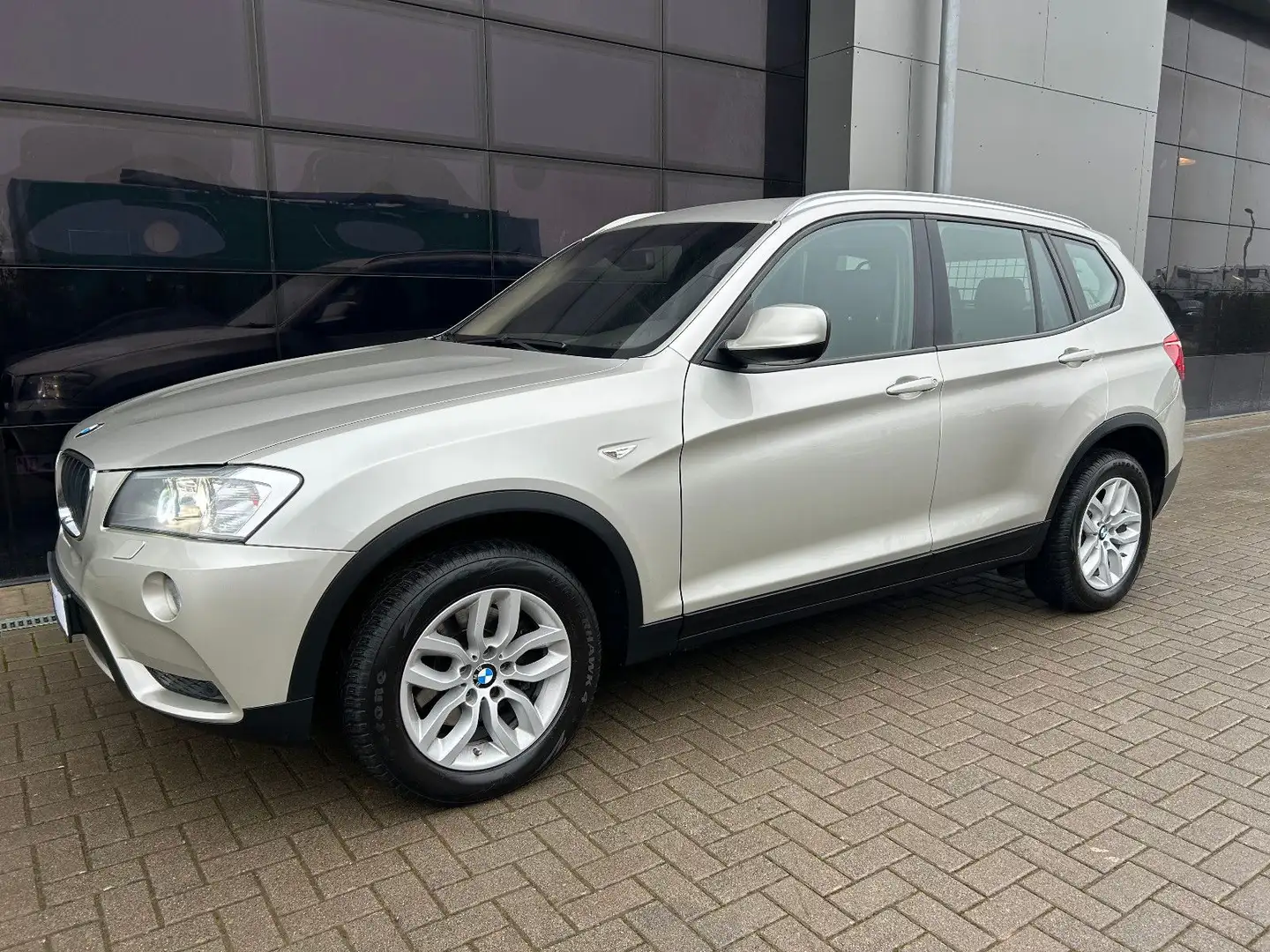 BMW X3 xDrive 20d 2.Hd.|AHK|Kamera|Bi-Xenon Silber - 1