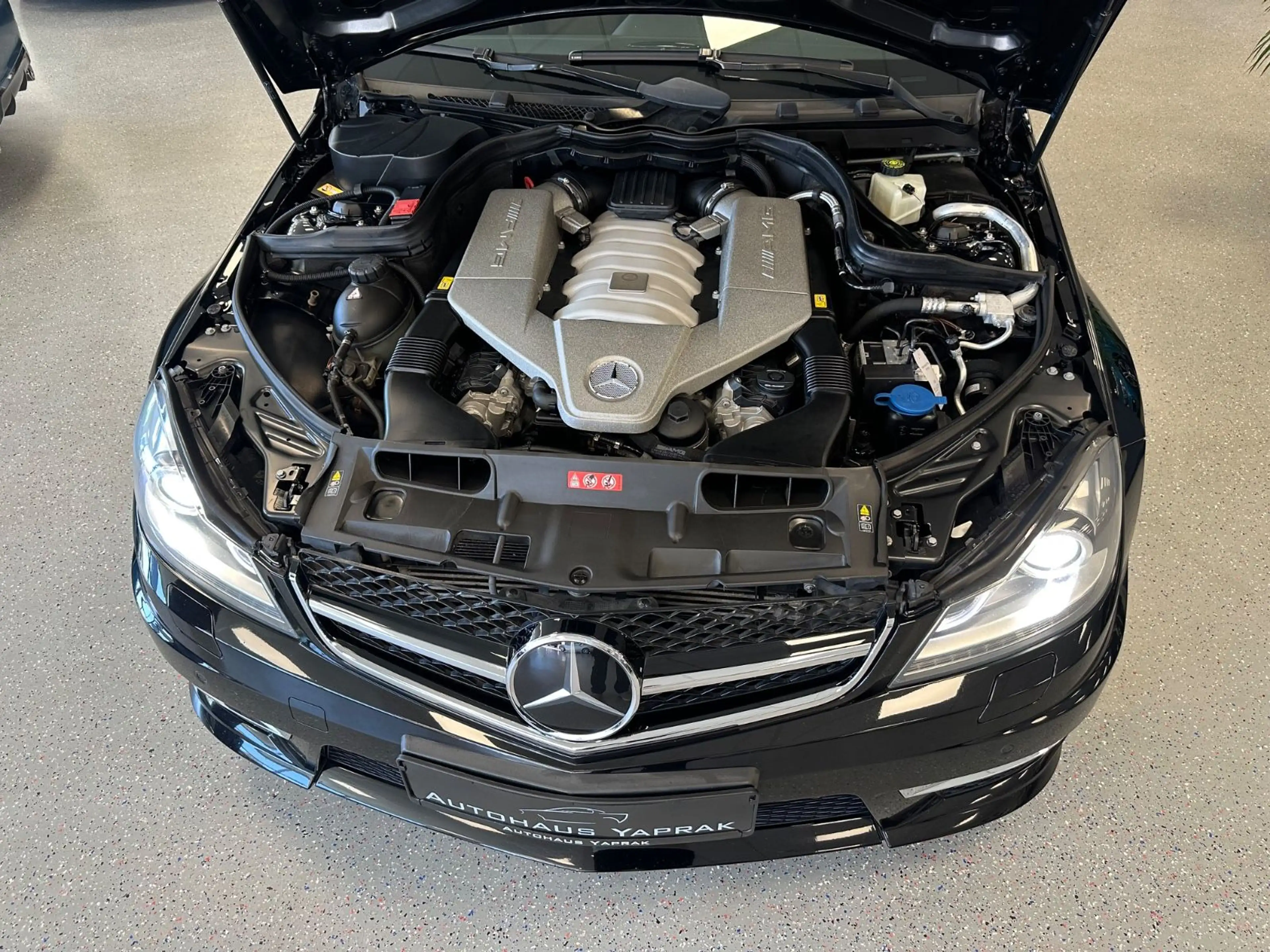 Mercedes-Benz C 63 AMG |MB S.heft|Einmalig|Unfallfrei|Inspek. — photo 15