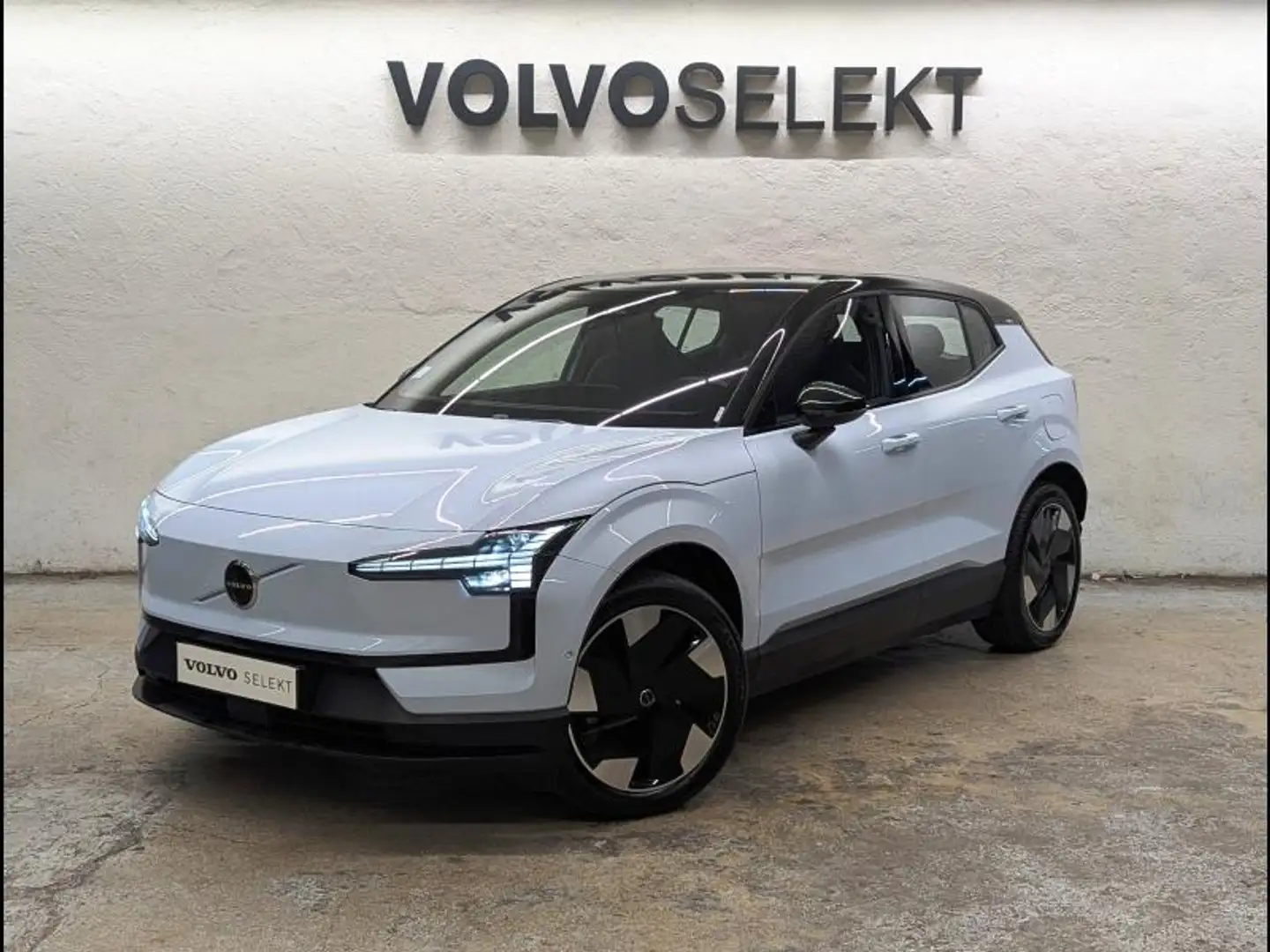 Volvo EX30 Single Extended Range 272ch Ultra Bleu - 1