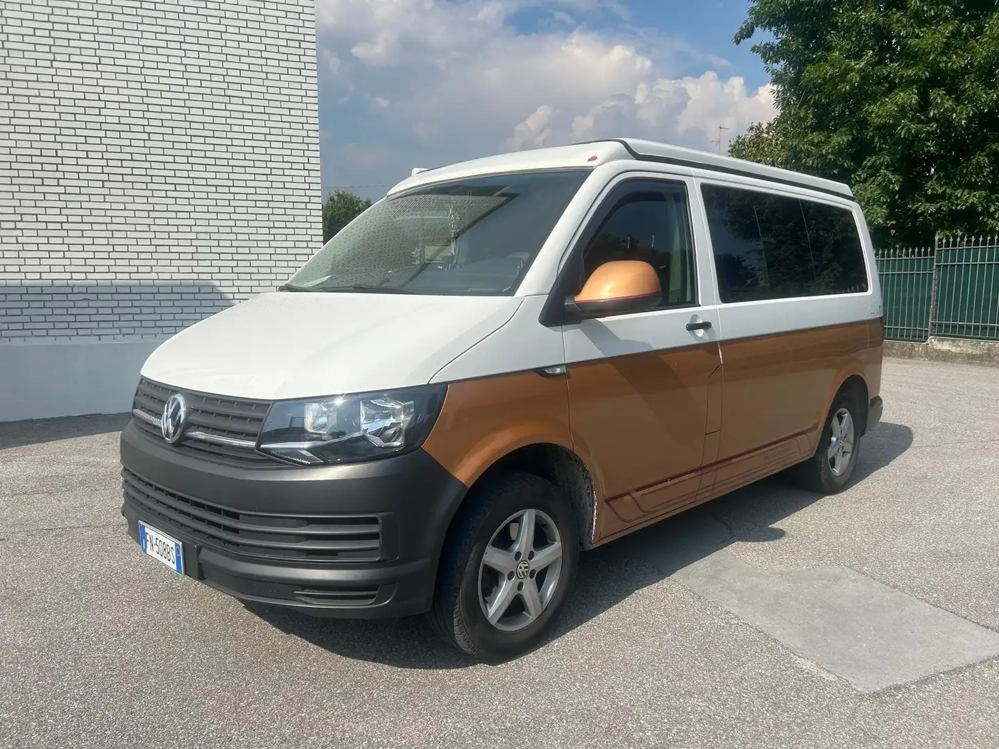 Volkswagen T6 Caravelle trendline simil California Bianco - 1