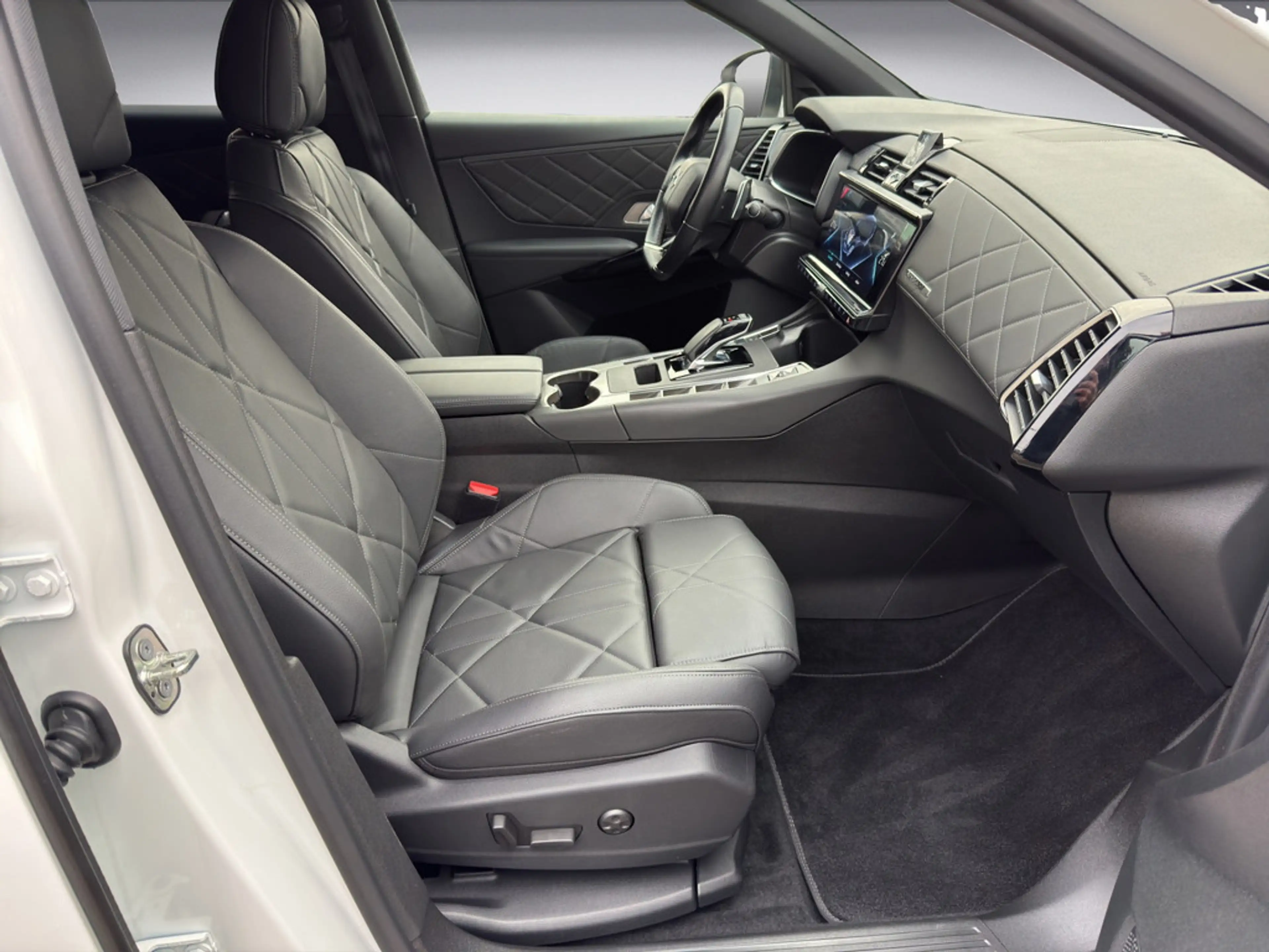 DS Automobiles DS 7 1.6 E-Tense 225 Grand Chic Leder & Kamer — photo 14