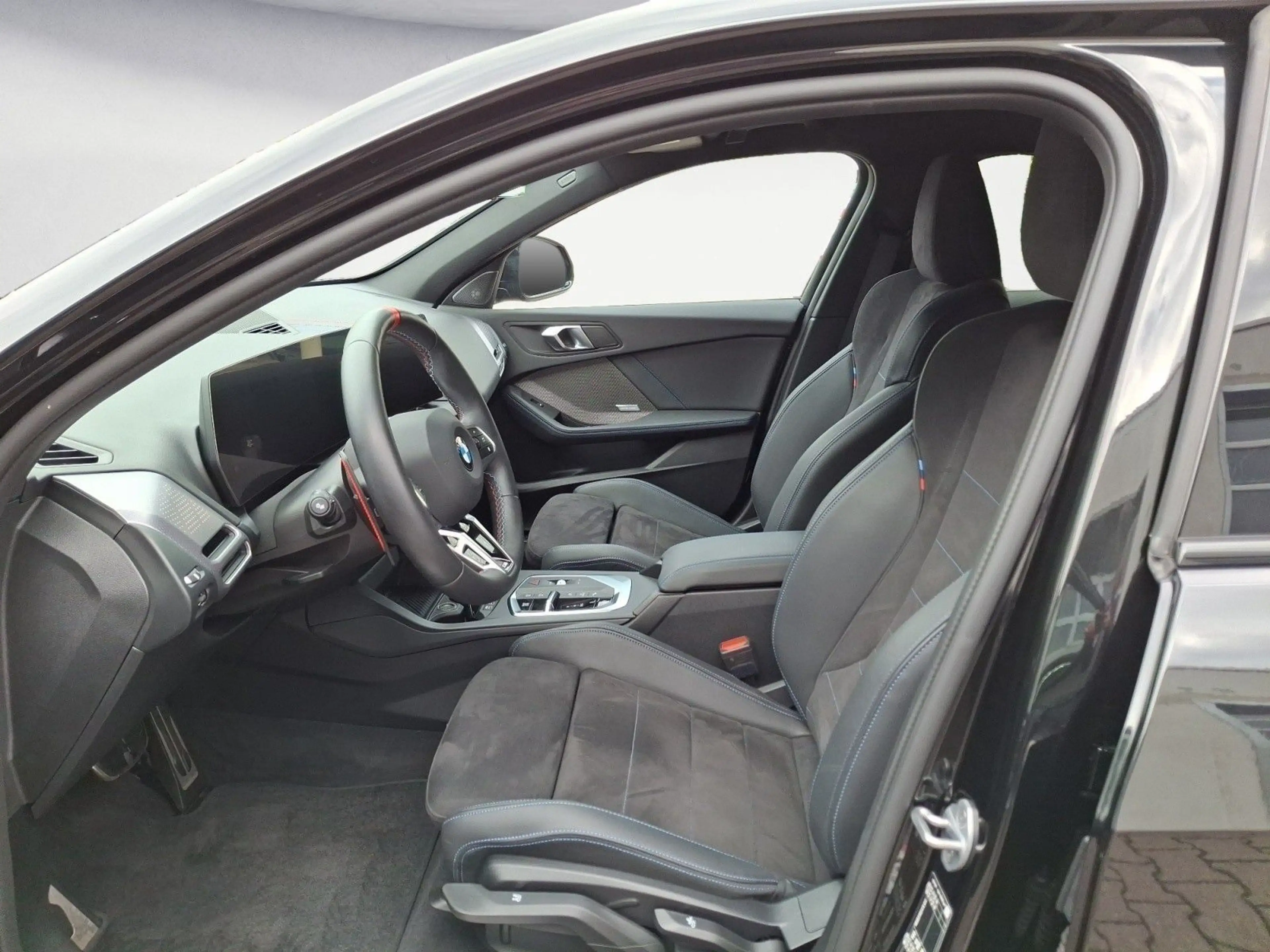 BMW 135 xDrive Adaptives Fahrwerk Komfortzugang — photo 12