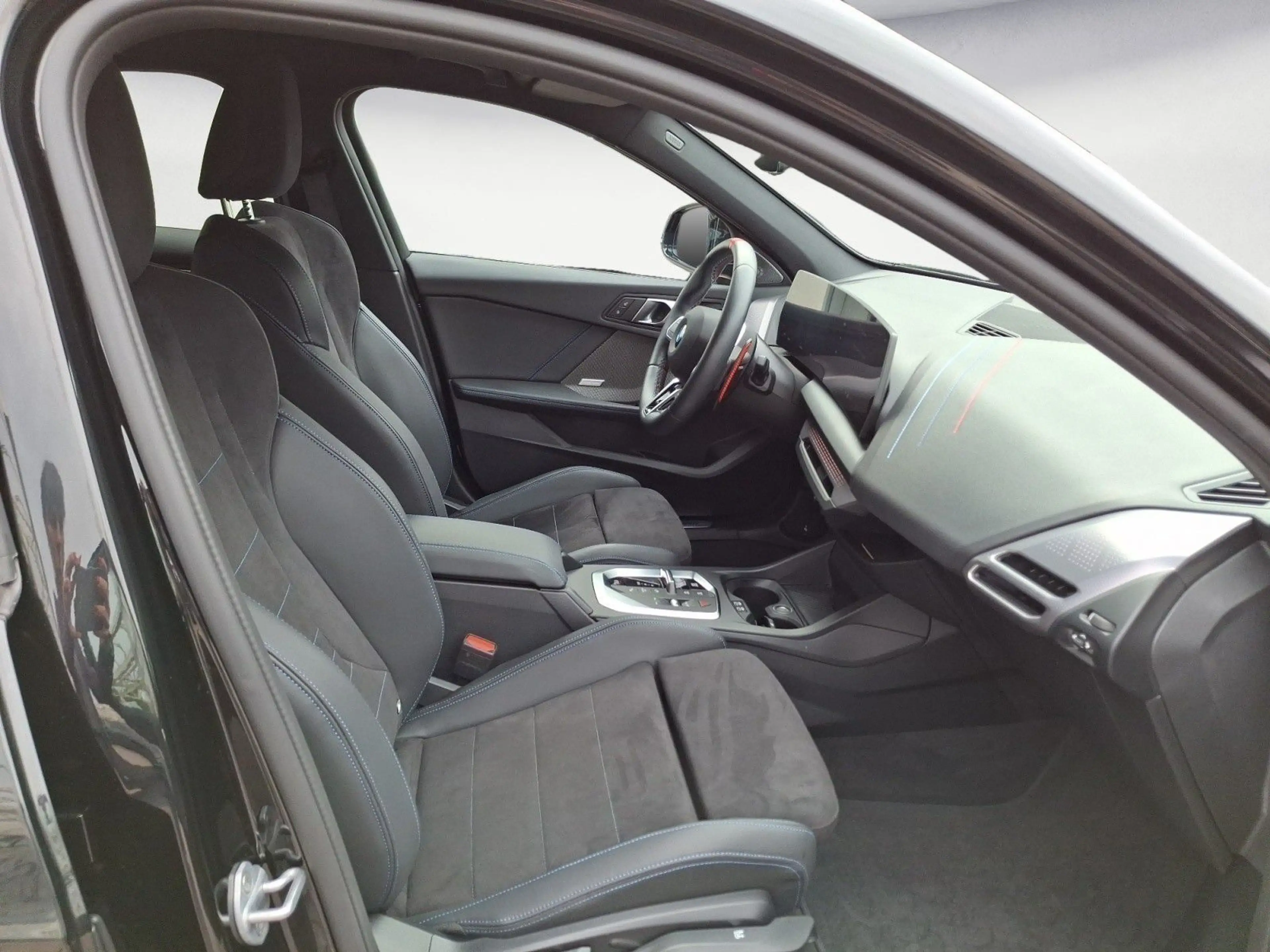 BMW 135 xDrive Adaptives Fahrwerk Komfortzugang — photo 15