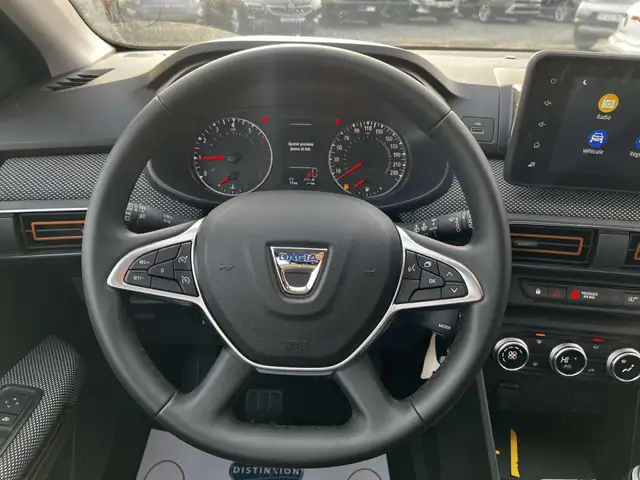 Dacia Sandero view 8