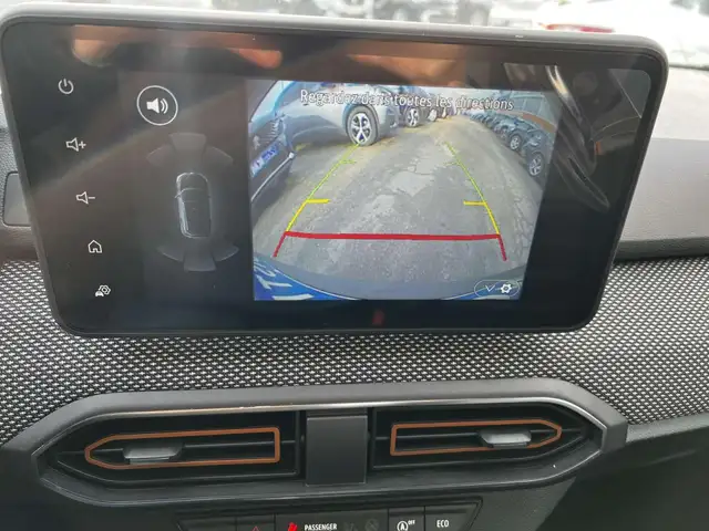 Dacia Sandero view 9