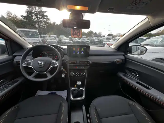 Dacia Sandero view 7